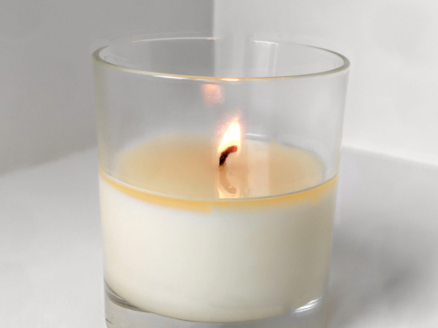 Vegan Plum & Rhubarb Scented Candle