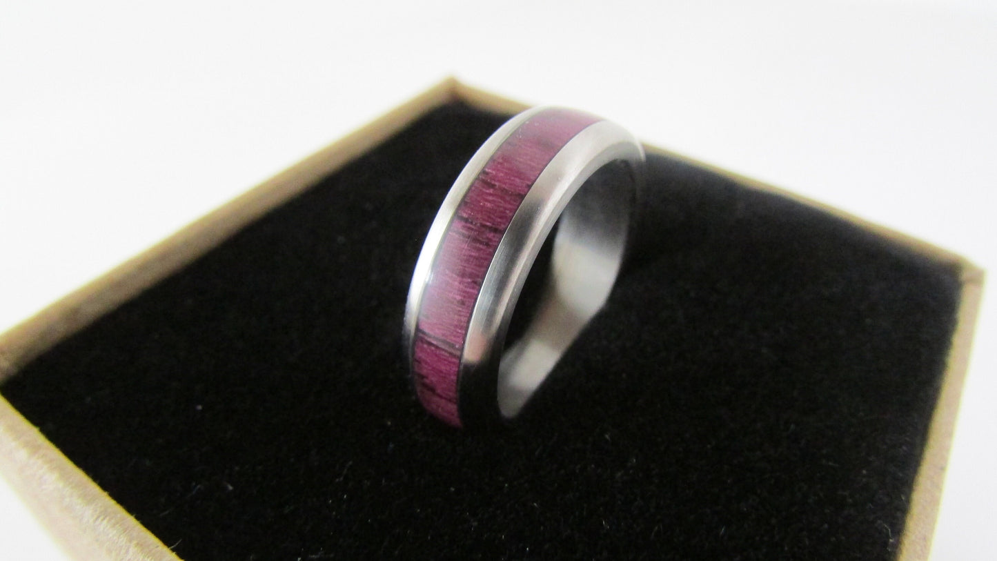 Wooden ring in Purple heart and Titanium.